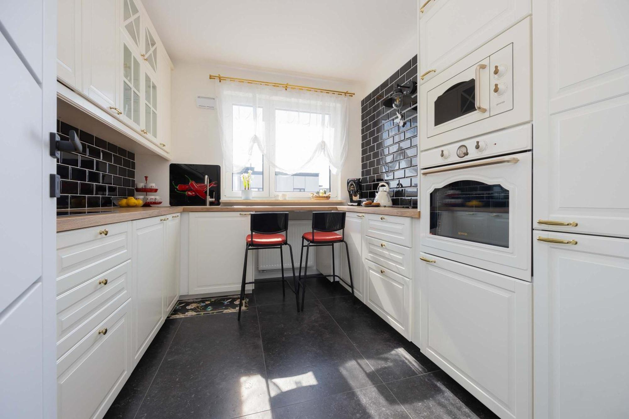 Exceptional In With Parking By Renters *